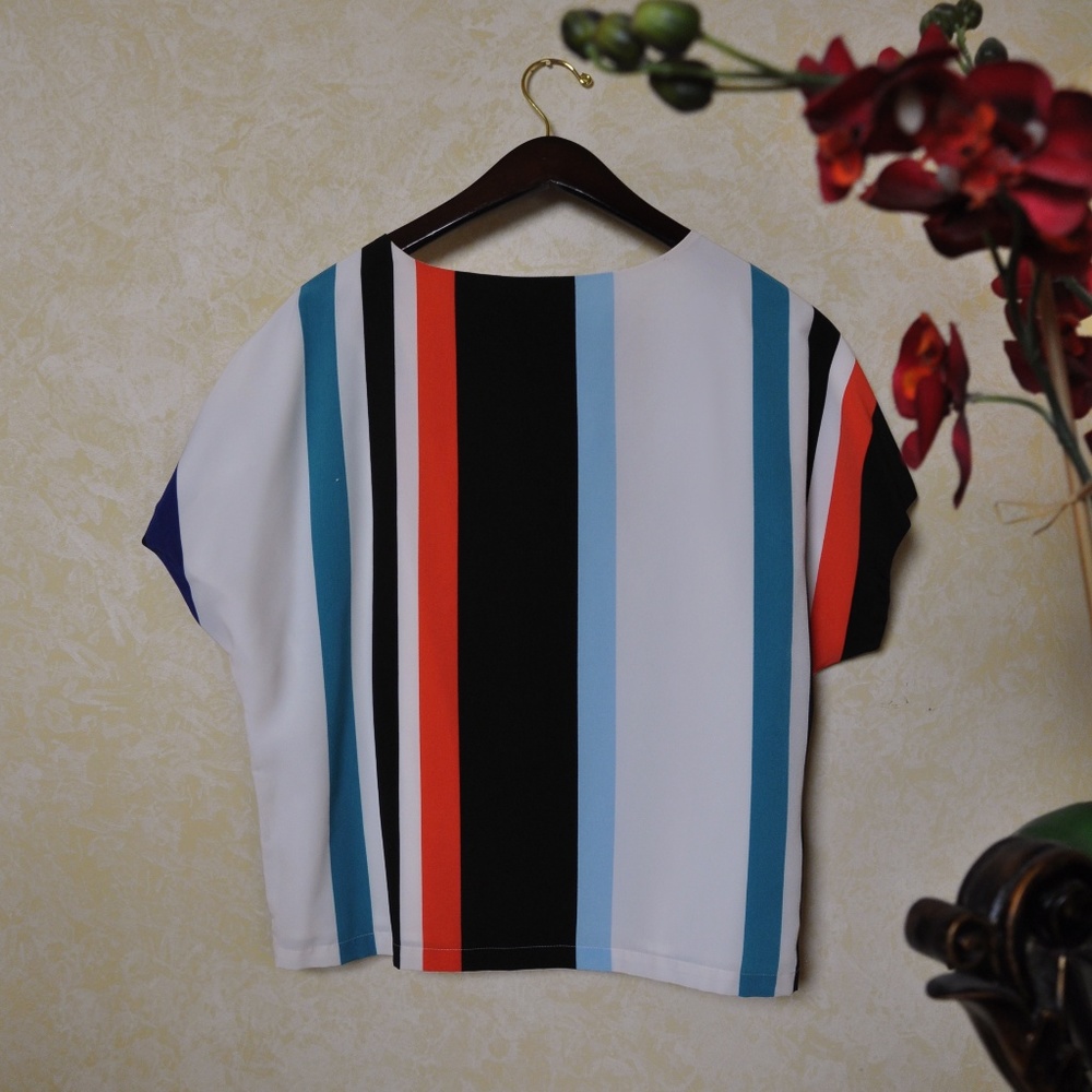 NWOT VInce Camuto Striped Short Sleeve Blouse Top